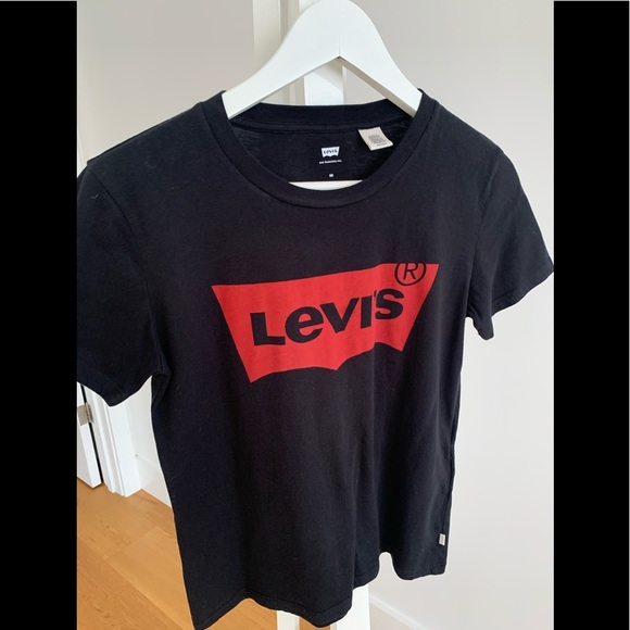 2 for 1 Levi’s Logo T-shirts size XS and S - Picture 3 of 5
